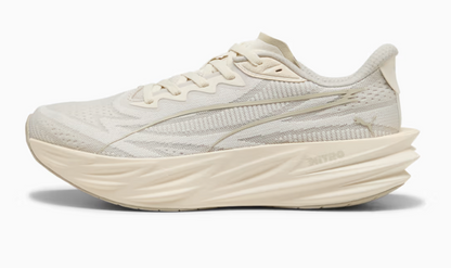 Womens Puma Deviate Pure Nitro