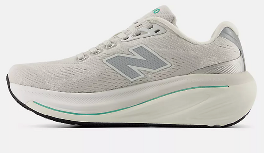 Womens New Balance 860 v15