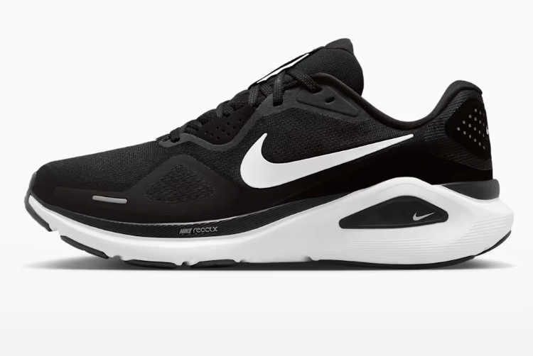 Mens Nike Structure 26
