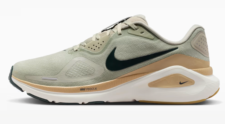 Mens Nike Structure 26