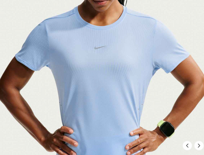 Nike Womens Aero-fit SS